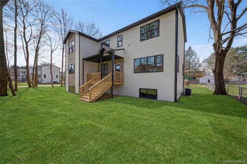 24 Garden Dr, Monticello, NY, 12701-1906 | Card Image