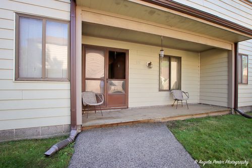 unit-120-3334 Berwyn Ave, North Chicago, IL, 60064-3415 | Card Image