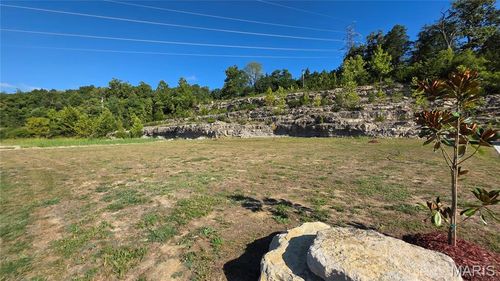 3279 Echo Lake Dr, Byrnes Mill, MO, 63025-3017 | Card Image