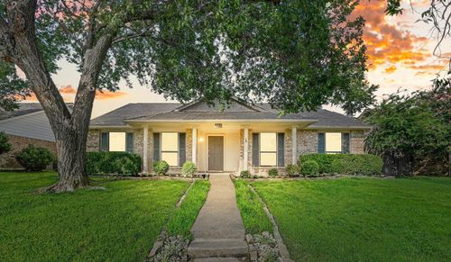 3913 Commonwealth Dr, Flower Mound, TX, 75028-1529 | Card Image