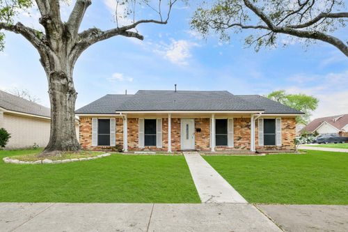 1905 Zapp Ln, Pasadena, TX, 77502-3124 | Card Image