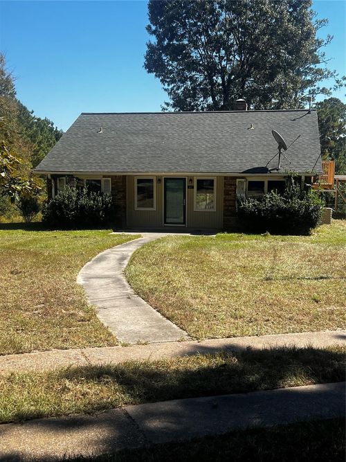 401 Crystal Creek Dr, Livingston, TX, 77351-6426 | Card Image