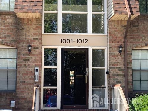 1005 Hidden Village Dr, Perth Amboy, NJ, 08861-3371 | Card Image