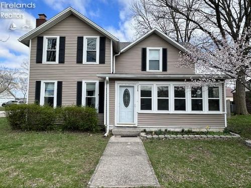 208 W 9th St, Genoa, OH, 43430-1506 | Card Image