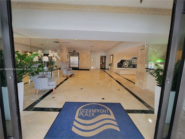 APT-810 - 2625 Collins Ave, Condo with 1 bedrooms, 2 bathrooms and null parking in Miami Beach FL | Image 34
