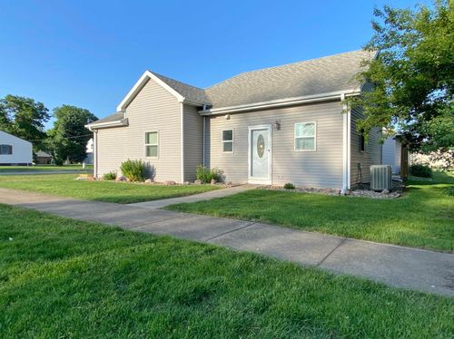 626 3rd St Sw, Le Mars, IA, 51031-1806 | Card Image