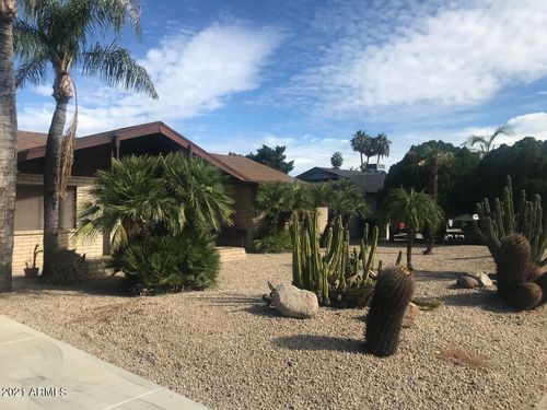 3924 E Yucca St, Phoenix, AZ, 85028-2832 | Card Image