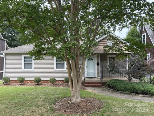 525 Mcdonald Ave, Charlotte, NC, 28203-5321 | Card Image