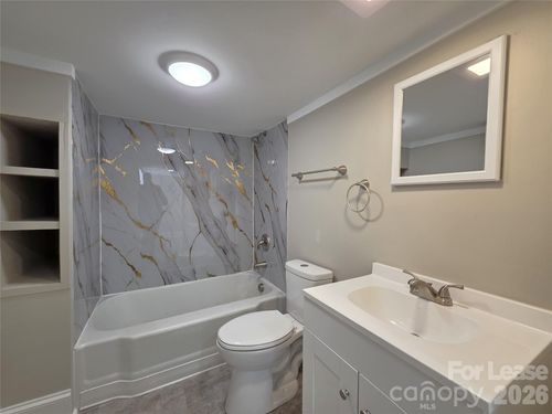 42 Cedar St, Salisbury, NC, 28144-4601 | Card Image