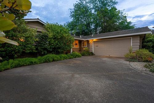 924 Kamsack Ct, Sunnyvale, CA, 94087-5211 | Card Image