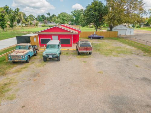 327 S Main St, Clute, TX, 77531-4514 | Card Image