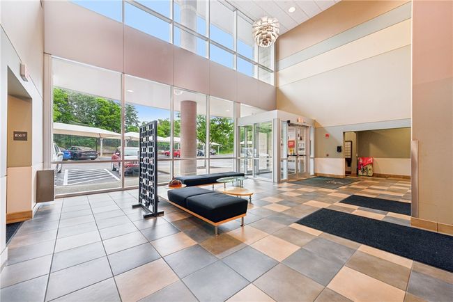 APT-306 - 5570 Centre Ave, Condo with 2 bedrooms, 2 bathrooms and 2 parking in Shadyside PA | Image 25