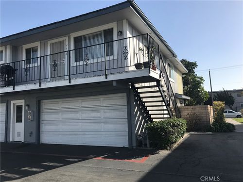 12-4638 Via Vista Cir, Huntington Beach, CA, 92649-5203 | Card Image
