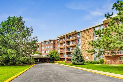 431s-16 E Old Willow Rd, Prospect Heights, IL, 60070-1954 | Card Image