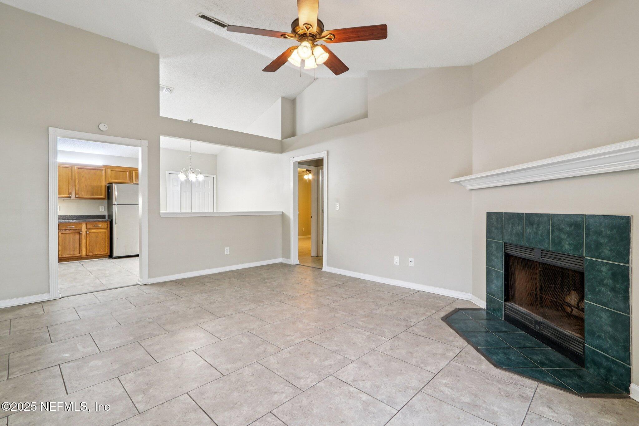 Residential in Middleburg 3