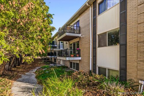 d7-2759 Leonard St Nw, Grand Rapids, MI, 49504-3788 | Card Image