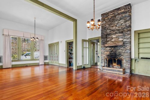 334 Chestnut Cir, Blowing Rock, NC, 28605-9319 | Card Image