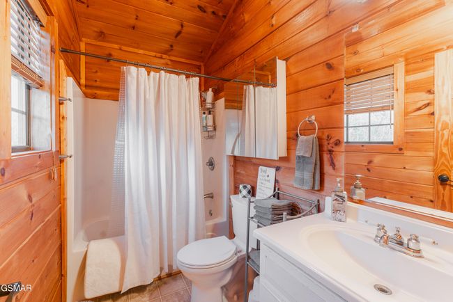 Master Bath Cabin 2 | Image 15
