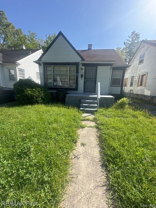 18932 Riverview St, Detroit, MI, 48219-2270 | Card Image