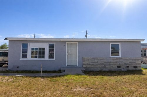 328 N Helena St, Ridgecrest, CA, 93555-3636 | Card Image