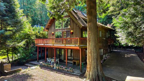 1881 Cliff Rd, Point Roberts, WA, 98281-9608 | Card Image