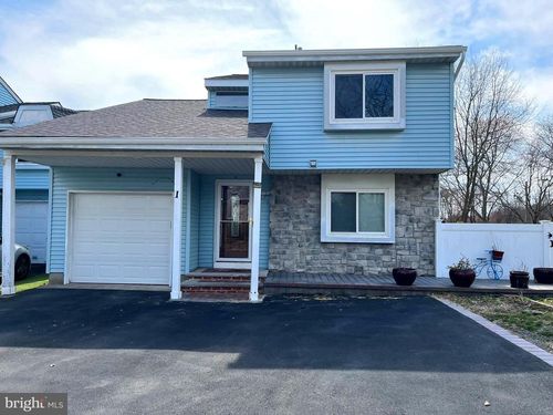 1 Winchester Dr, East Windsor, NJ, 08520-2608 | Card Image