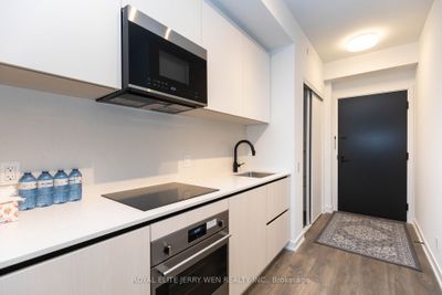 511 - 108 Peter St, Condo with 1 bedrooms, 1 bathrooms and null parking in Toronto ON | Image 2