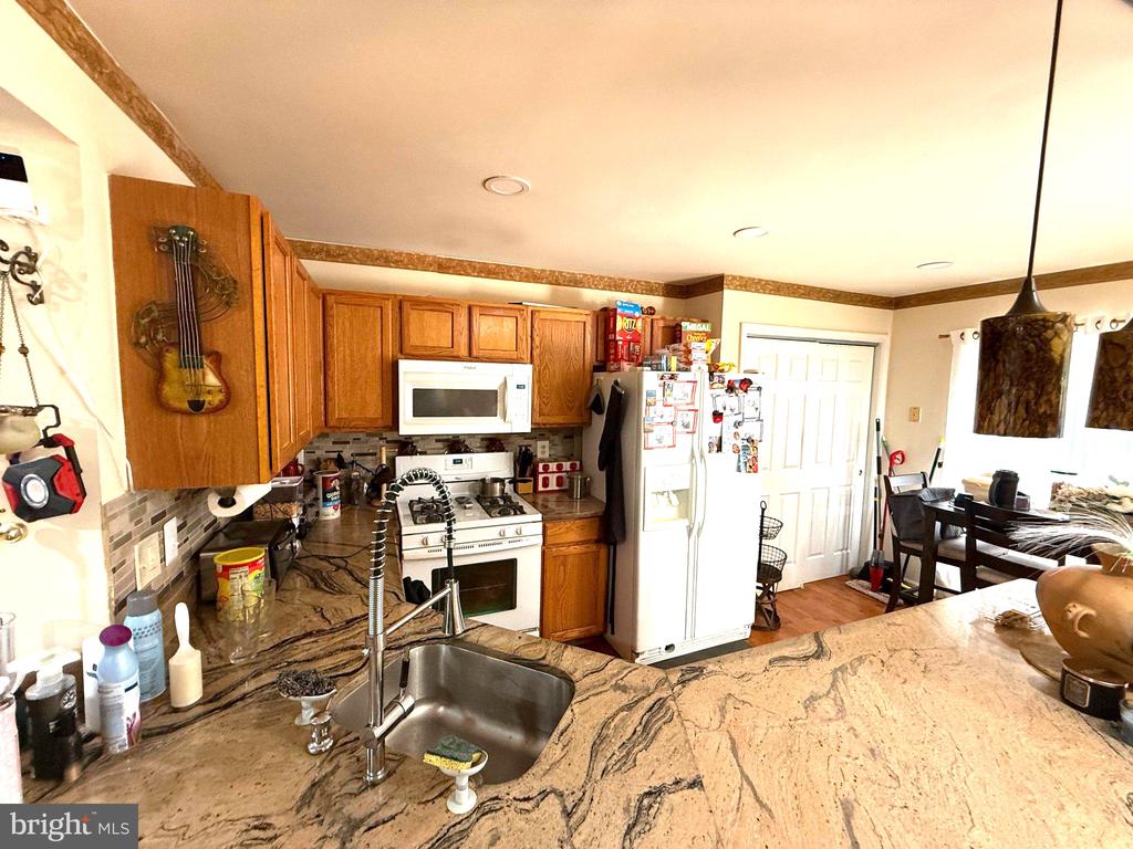 Residential in WOODBRIDGE