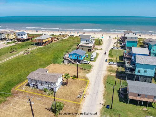 134 Yucca Ave, Surfside Beach, TX, 77541-8979 | Card Image