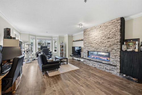 209-19721 64 Ave, Langley, BC, V2Y1L1 | Card Image