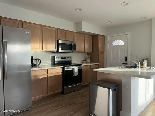 1 W Fairmont Dr, Tempe, AZ, 85282-3632 | Card Image