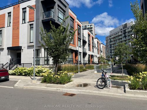 1031-14 David Eyer Rd, Richmond Hill, ON, L4S0N4 | Card Image