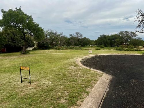 105 Pitchfork Dr, Johnson City, TX, 78636-4226 | Card Image