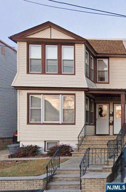 117 Davis Ave, Kearny, NJ, 07032-3327 | Card Image