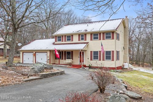 416 Longview Dr, Stroudsburg, PA, 18360-9280 | Card Image