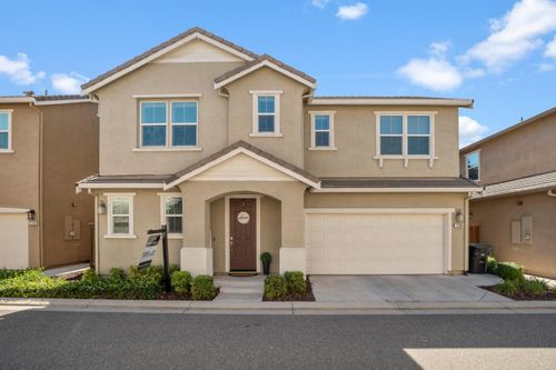 2204 Gallery Drive, Riverbank, CA, 95367 | Card Image