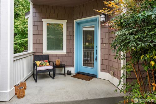 28-1870 Sakai Village Loop Ne, Bainbridge Island, WA, 98110-1883 | Card Image
