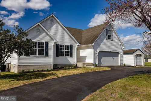 17 Pintail Ln, KEARNEYSVILLE, WV, 25430-2520 | Card Image