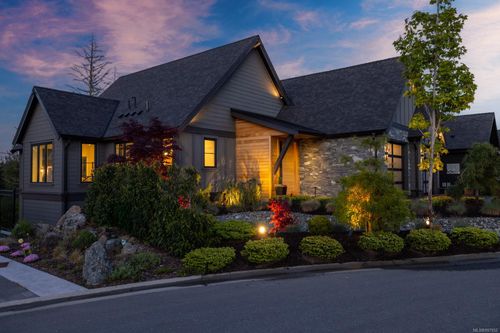 2046 Pinehurst Terr, Langford, BC, V9B0T4 | Card Image