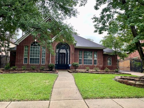 9215 Symphonic Ln, Houston, TX, 77040-2472 | Card Image