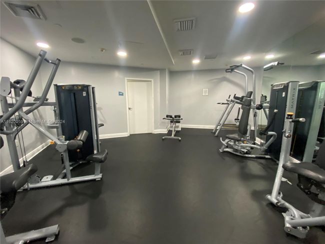 APT-812 - 1250 S Miami Ave, Condo with 1 bedrooms, 2 bathrooms and null parking in Miami FL | Image 12