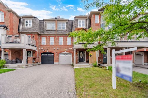 220 Mortimer Cres, Milton, ON, L9T8N7 | Card Image