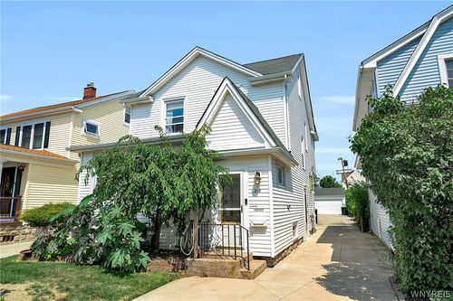 218 Mckinley Ave, Tonawanda, NY, 14217-2438 | Card Image