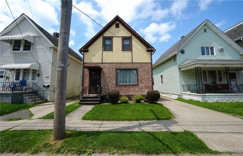 236 Weimar St, Buffalo, NY, 14206-3253 | Card Image