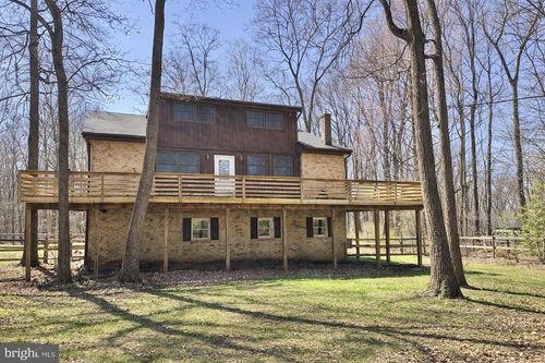 8640 Hensingersville Rd, MACUNGIE, PA, 18062-2062 | Card Image