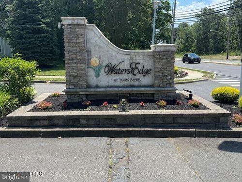 1916 Waters Edge Dr, Toms River, NJ, 08753 | Card Image