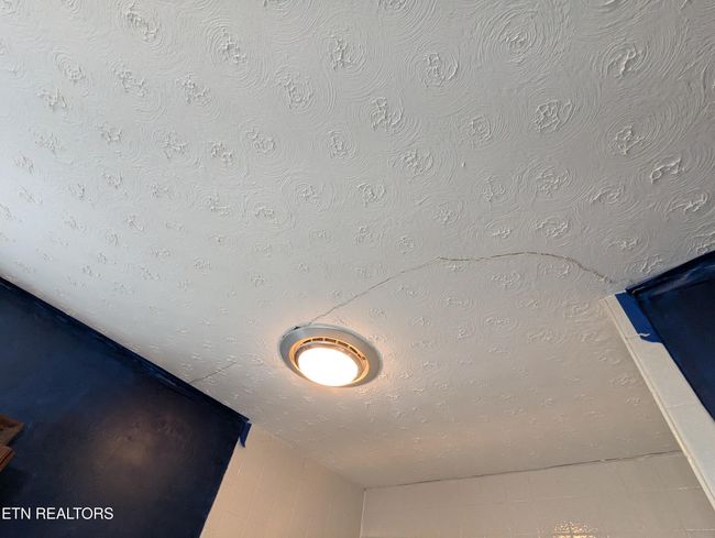 7525 Old Maynardville Pike, House other with 3 bedrooms, 2 bathrooms and null parking in Knoxville TN | Image 12
