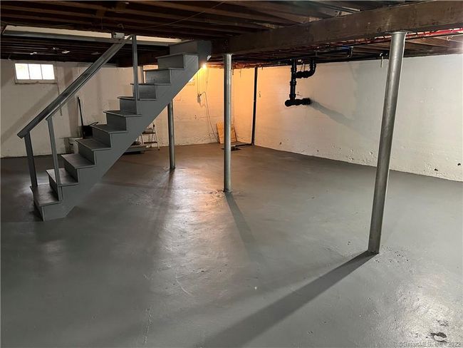 Clean full basement | Image 18