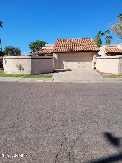 10818 E Mescal St, Scottsdale, AZ, 85259-6950 | Card Image