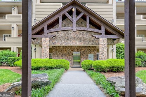 unit-303-112 Gleneagle Ct, Clayton, GA, 30525-5579 | Card Image